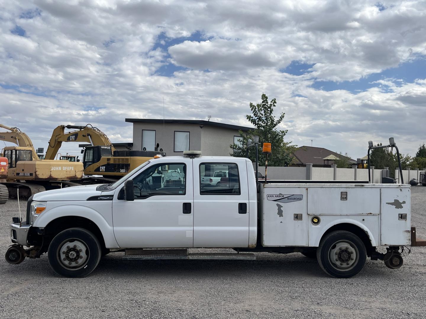 FORD F250 HIGH RAIL CREW CAB UTILITY 4X4 